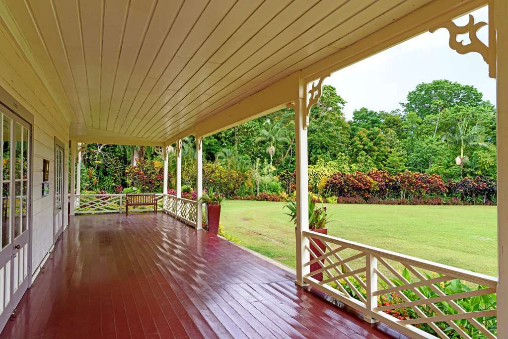 Sheraton Samoa Beach Resort Mulifanua Exterior photo
